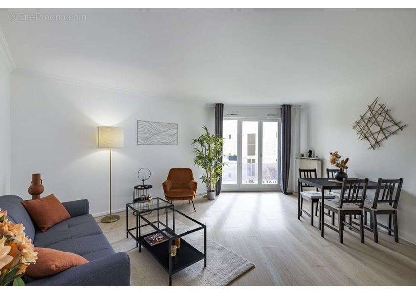 Appartement à SURESNES