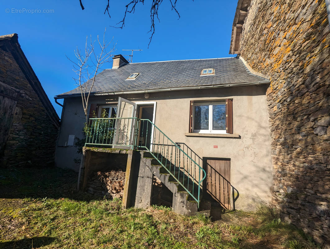 Maison à PRADES-D&#039;AUBRAC