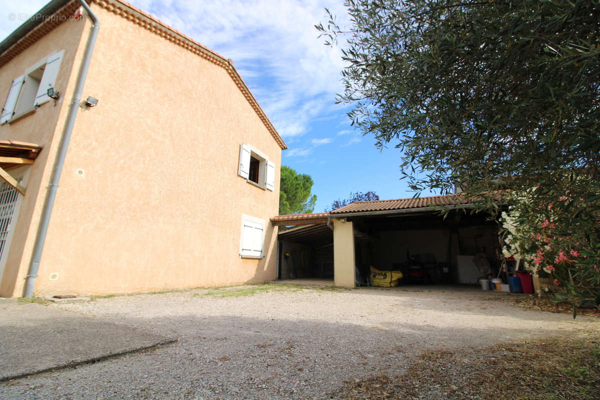 Maison à SAINT-MARTIN-DE-VALGALGUES