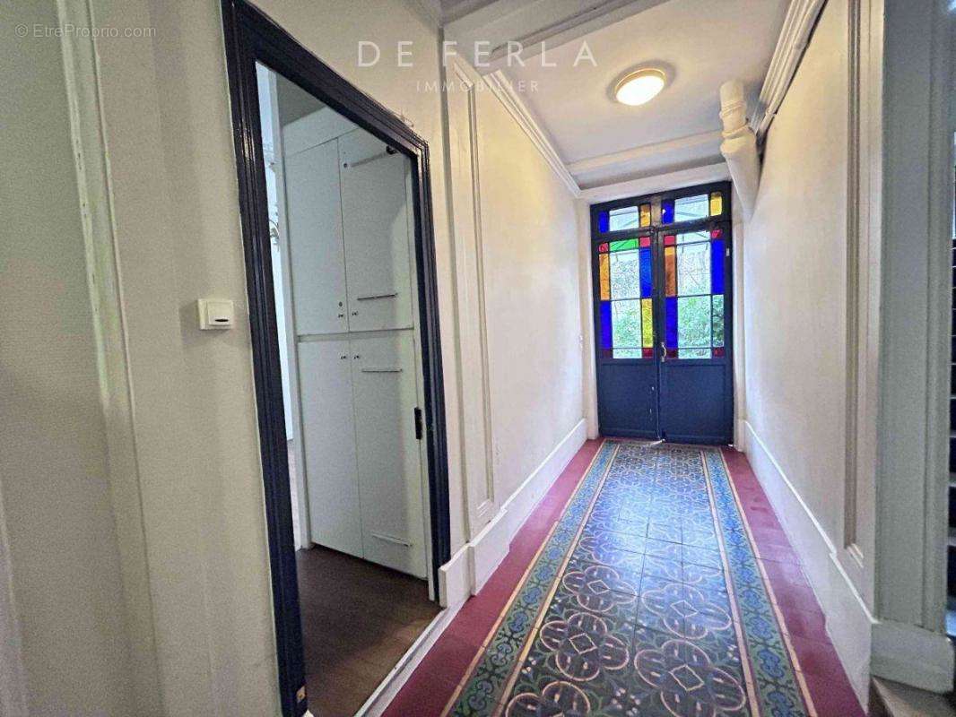 Appartement à PARIS-15E