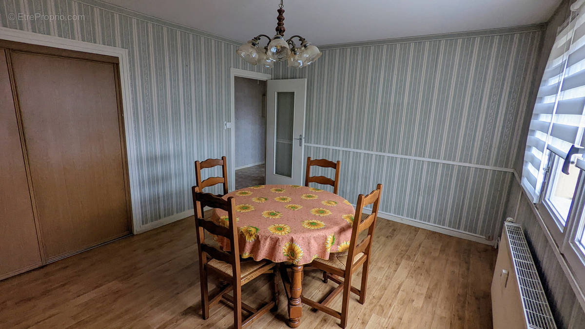 Appartement à CHENOVE