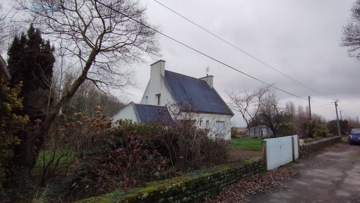 Maison à CORAY