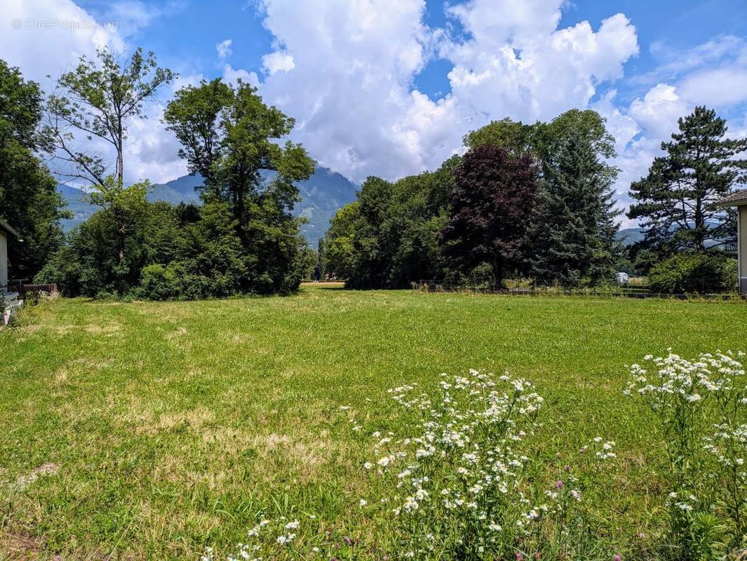 Terrain à GRIGNON