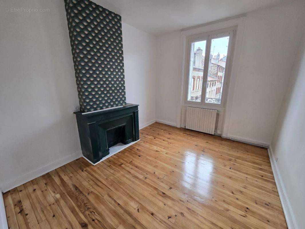 Appartement à SAINT-ETIENNE