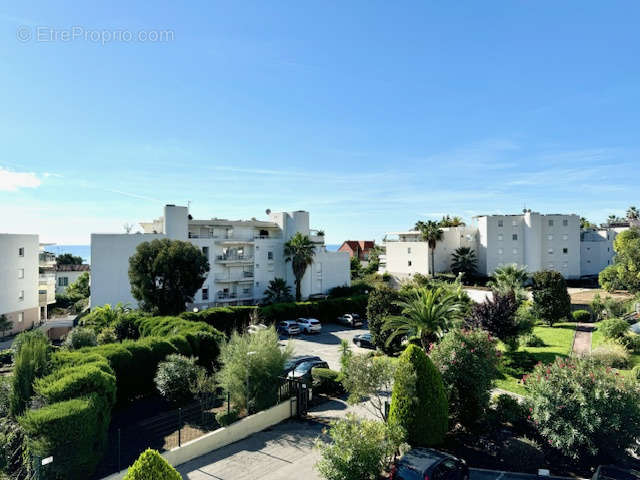 Appartement à VALLAURIS