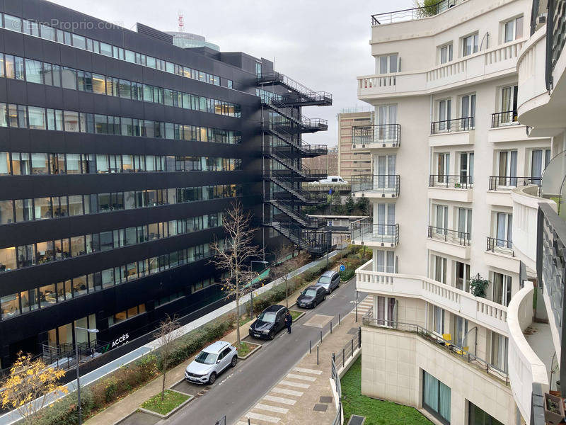 Appartement à ISSY-LES-MOULINEAUX