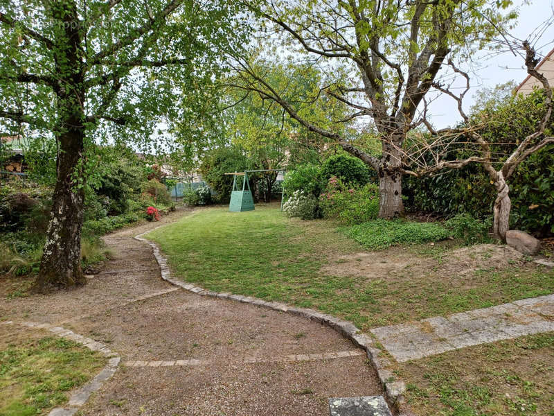 Terrain à SAINT-SEBASTIEN-SUR-LOIRE