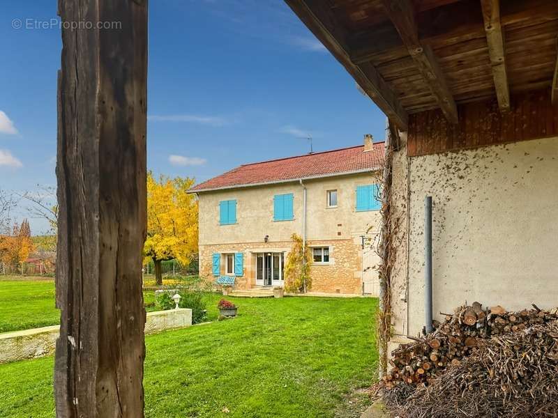 Appartement à RIGUEPEU