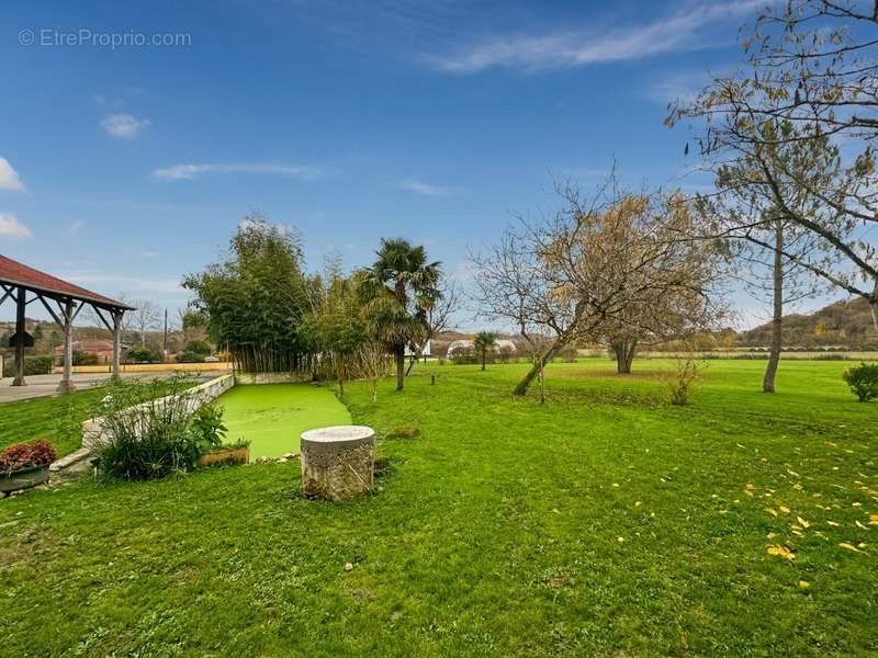 Appartement à RIGUEPEU