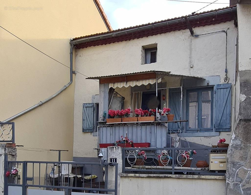 Maison à SAINT-BEAUZIRE