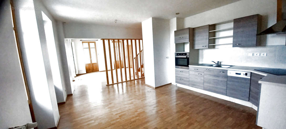 Appartement à BOURBON-L&#039;ARCHAMBAULT