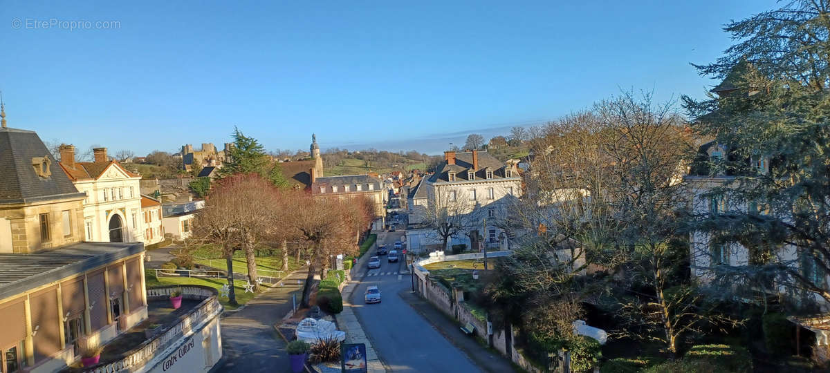 Appartement à BOURBON-L&#039;ARCHAMBAULT