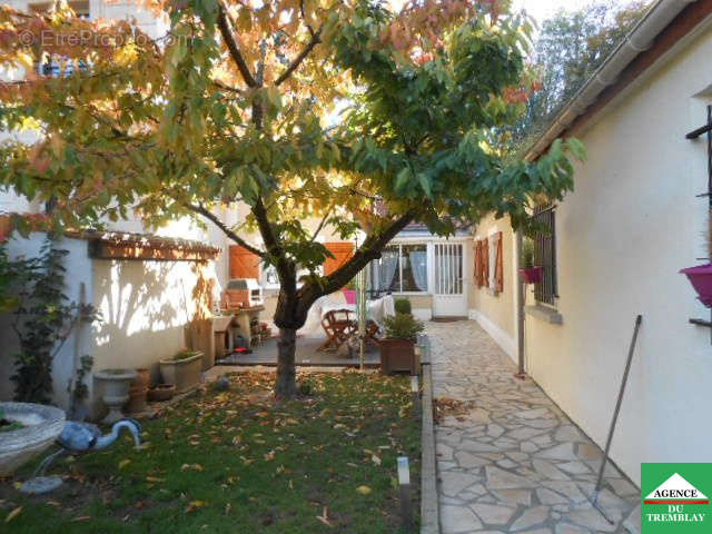 Maison à CHAMPIGNY-SUR-MARNE