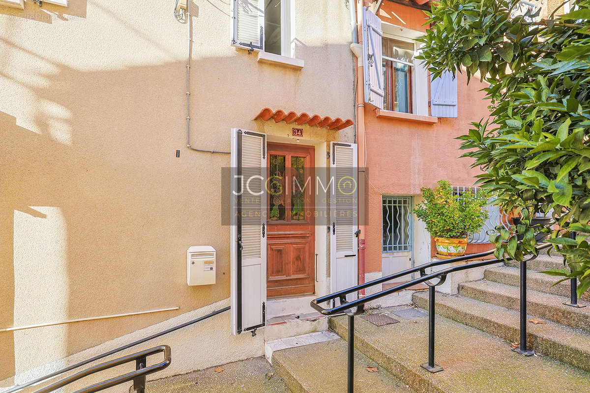 Maison à CARNOULES