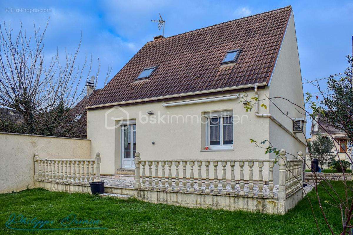 Maison à GOUSSAINVILLE