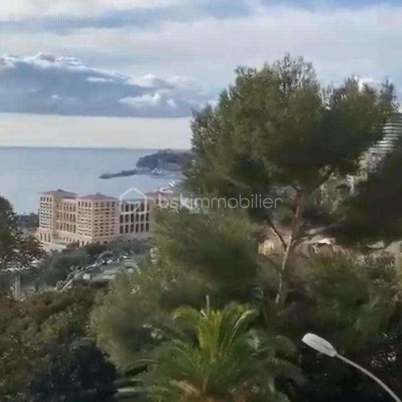 Appartement à ROQUEBRUNE-CAP-MARTIN