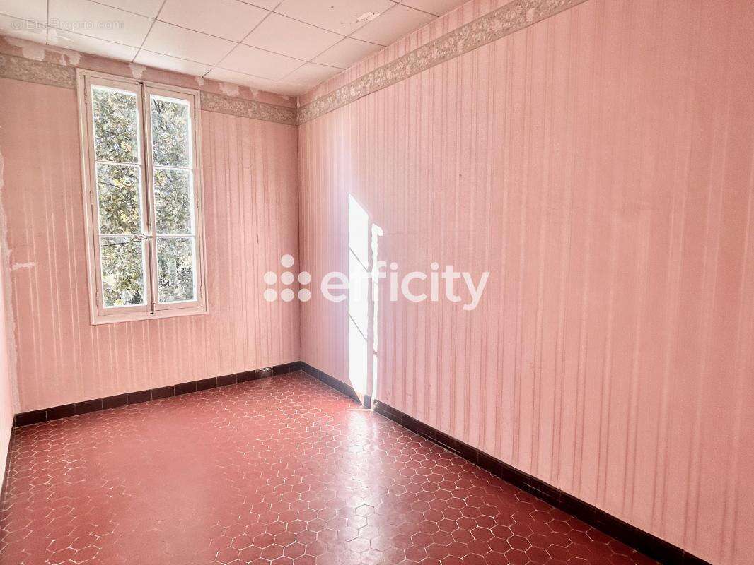 Appartement à MARSEILLE-16E