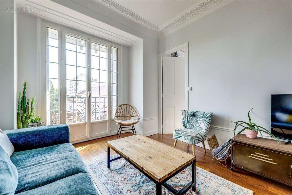 Appartement à MONTROUGE