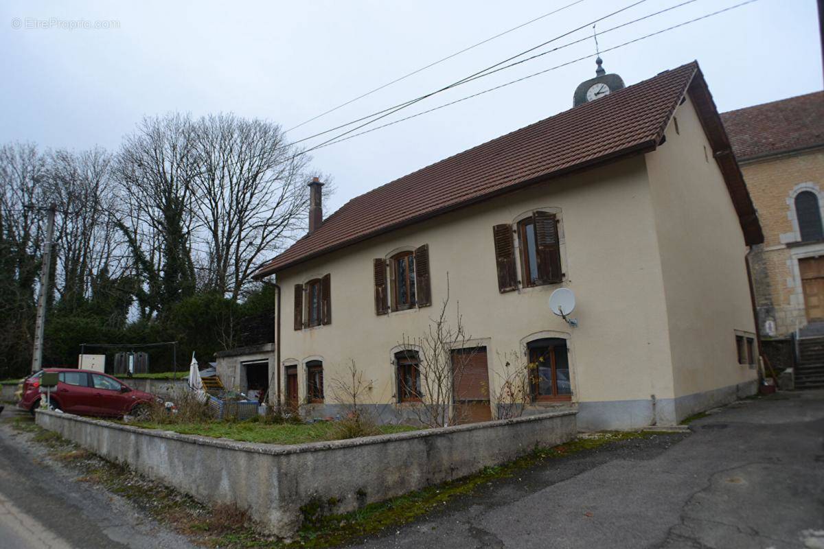 Maison à VYT-LES-BELVOIR