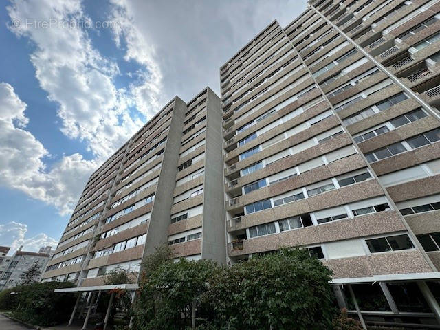 Appartement à VILLEURBANNE