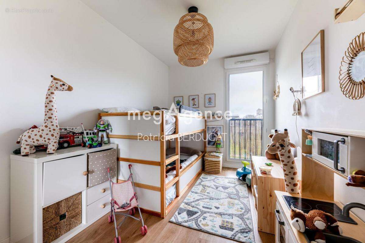 Appartement à SAULX-LES-CHARTREUX