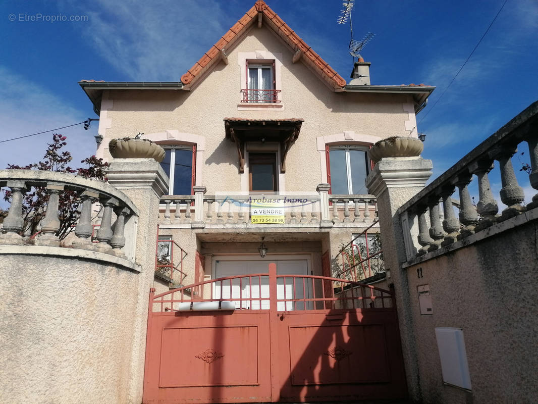 Maison à BRASSAC-LES-MINES