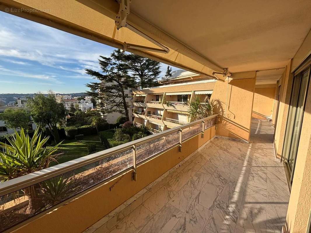 Appartement à NICE