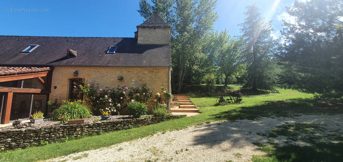 Maison à LES EYZIES-DE-TAYAC-SIREUIL