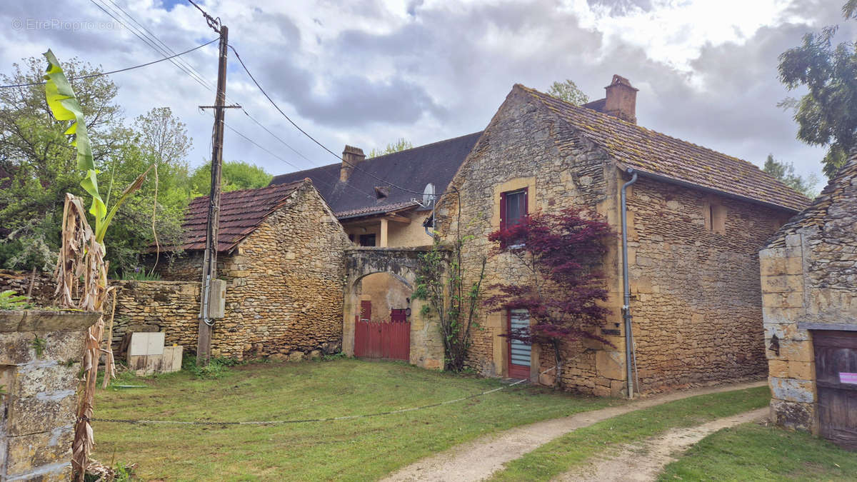 Maison à LES EYZIES-DE-TAYAC-SIREUIL