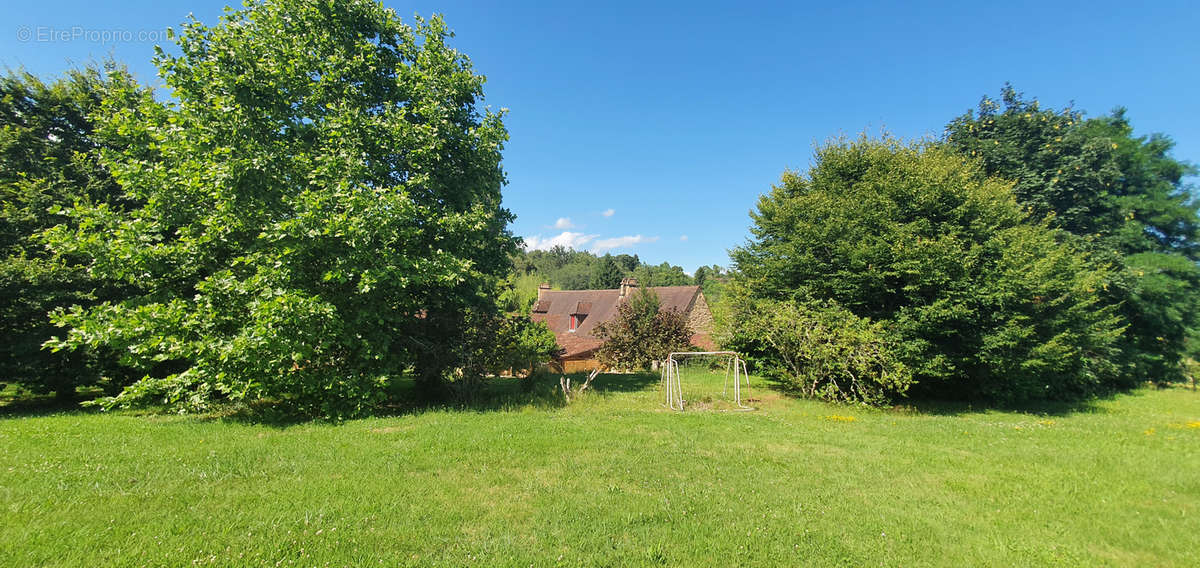 Maison à LES EYZIES-DE-TAYAC-SIREUIL