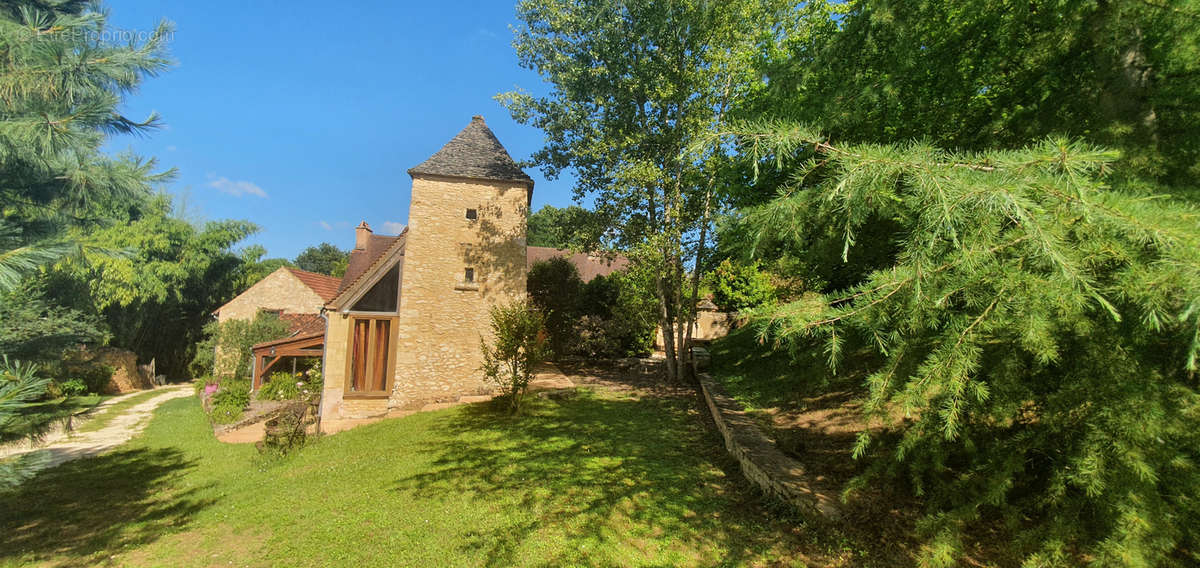 Maison à LES EYZIES-DE-TAYAC-SIREUIL