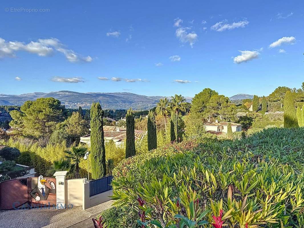 Maison à MOUGINS