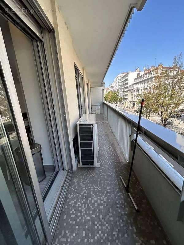 Appartement à LYON-6E