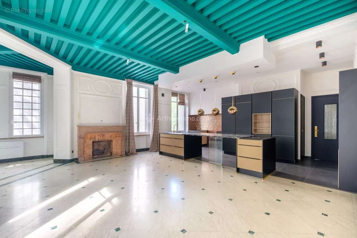 Appartement à LYON-6E