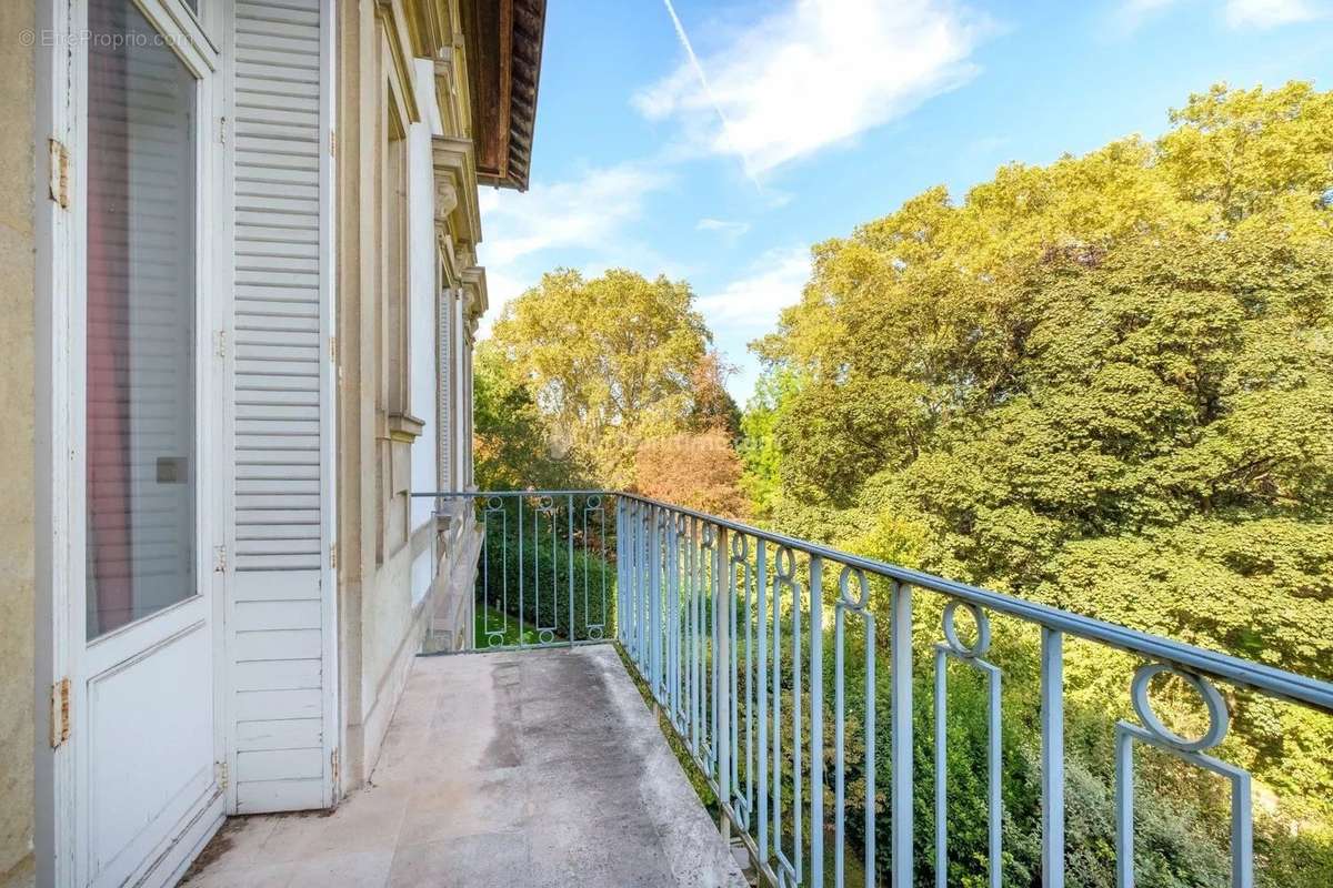 Appartement à LYON-6E