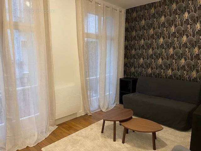 Appartement à PARIS-8E