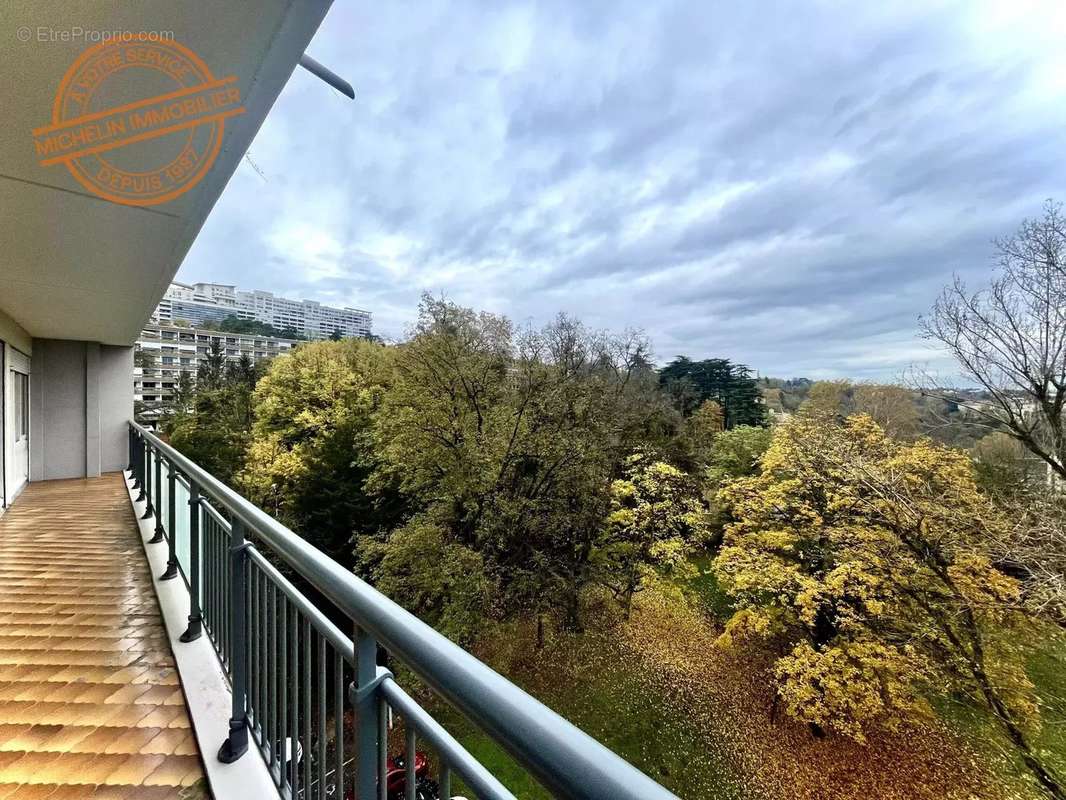 Appartement à LYON-9E