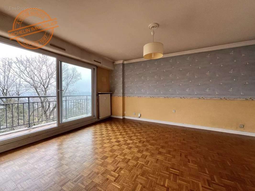 Appartement à LYON-9E