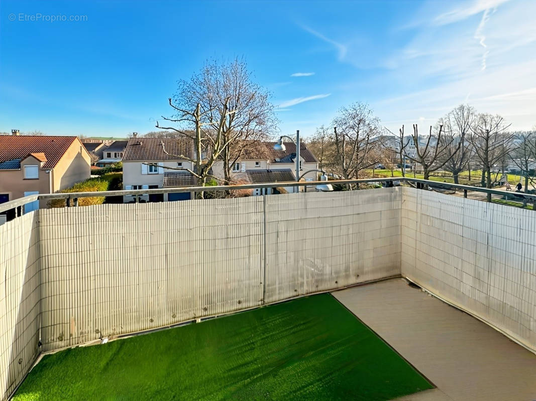 Appartement à SAINTE-GENEVIEVE-DES-BOIS