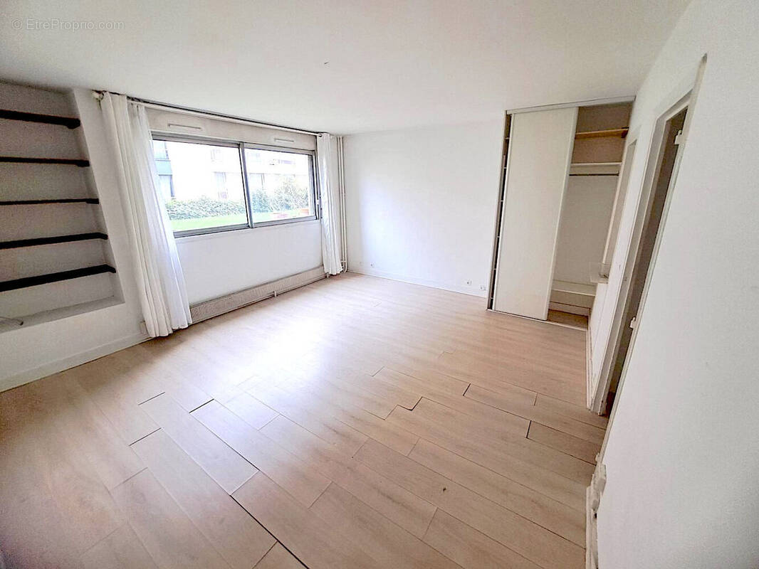 Appartement à PARIS-10E