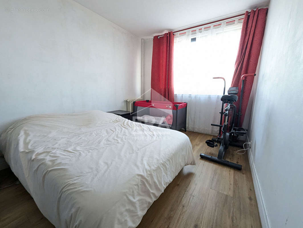 Appartement à FONTENAY-SOUS-BOIS