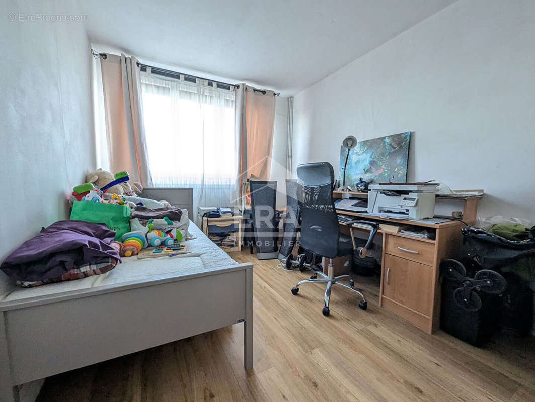 Appartement à FONTENAY-SOUS-BOIS