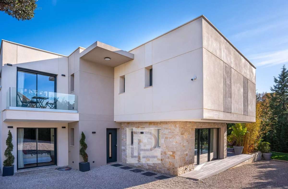 Maison à MOUGINS