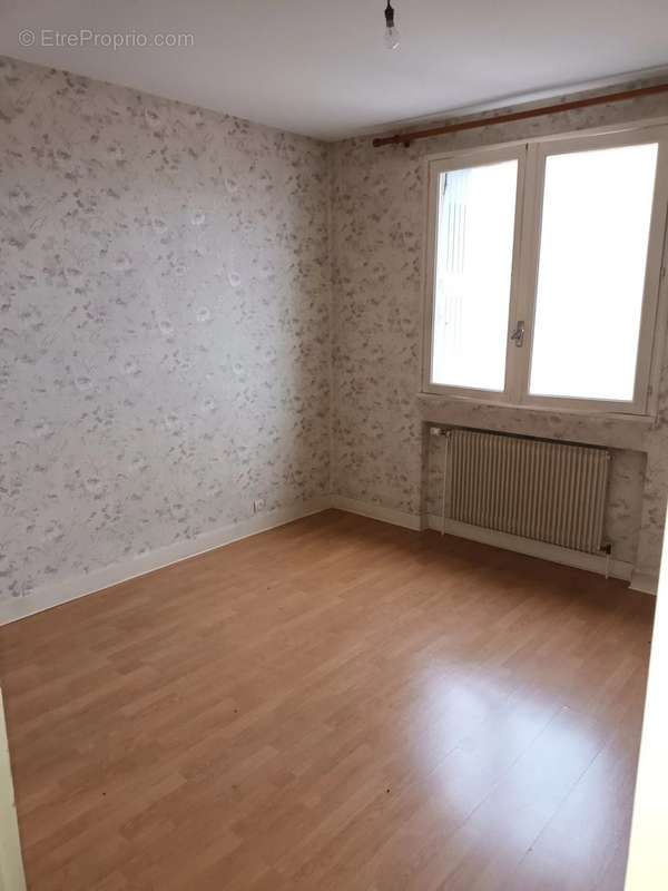 Appartement à MONTCEAU-LES-MINES