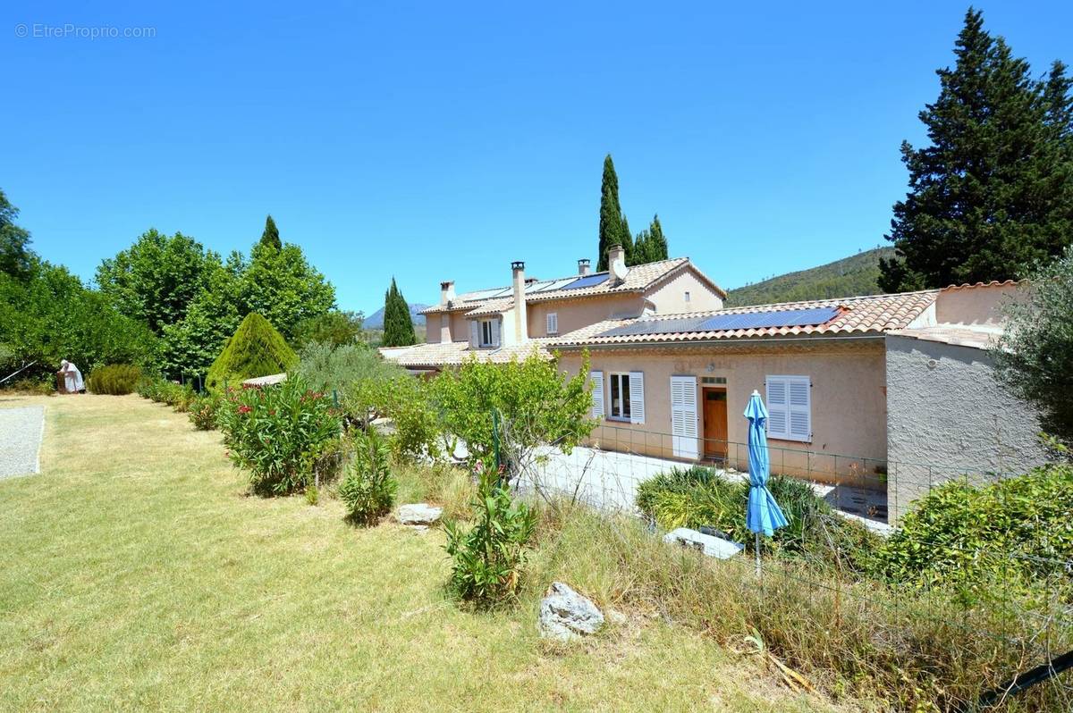 Maison à CORRENS