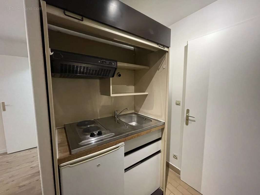 Appartement à LE MESNIL-SAINT-DENIS