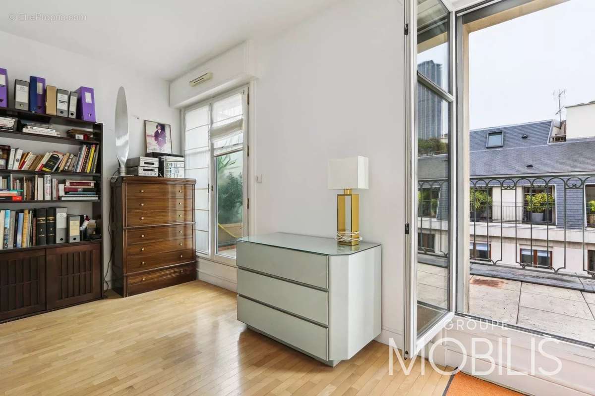 Appartement à PARIS-6E