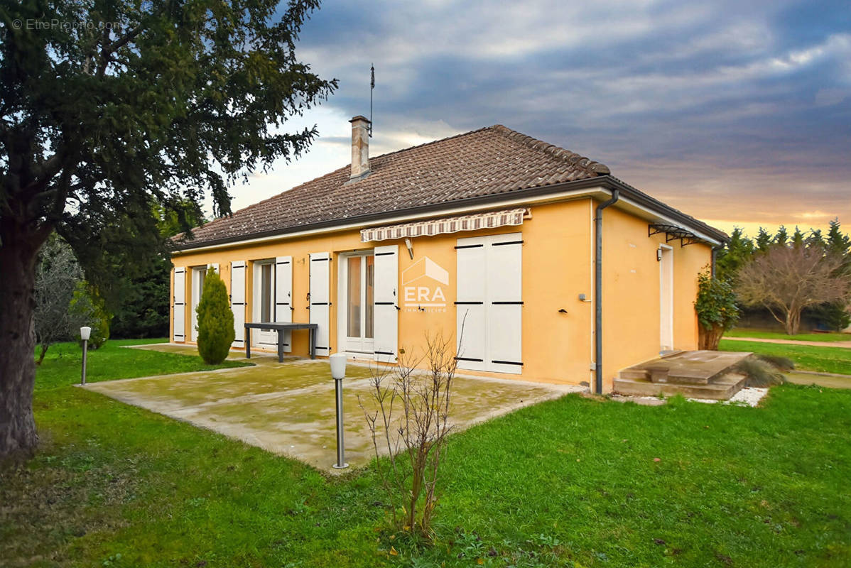 Maison à LE COTEAU