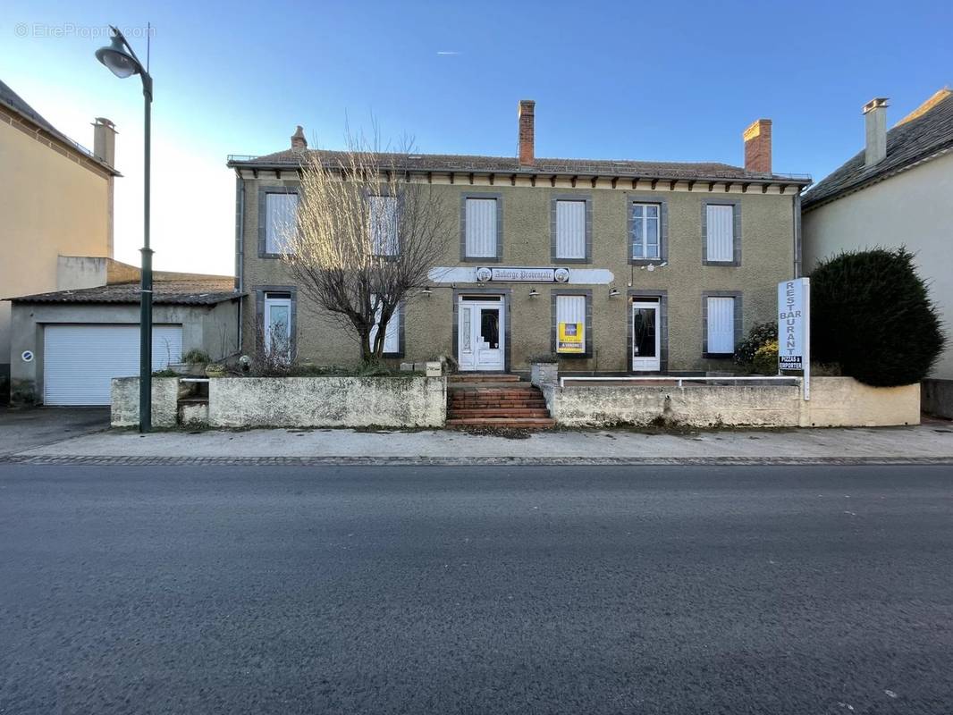 Maison à LA CHAPELLE-LAURENT