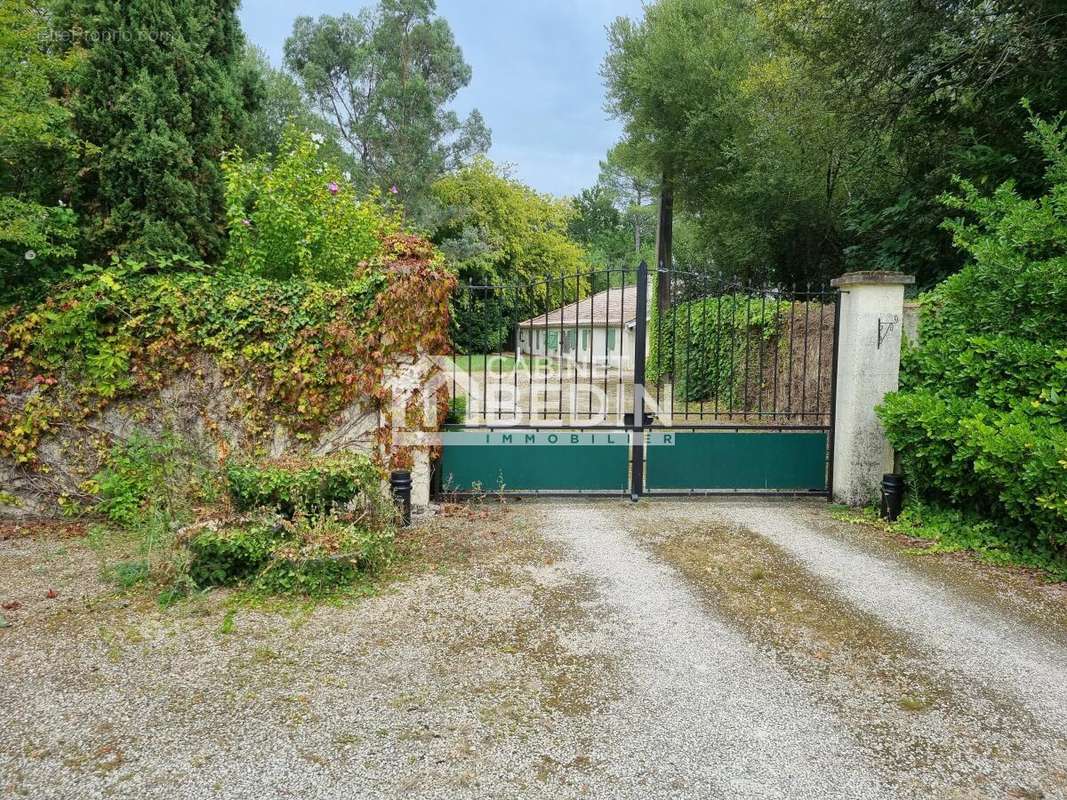 Maison à SAINT-MEDARD-EN-JALLES